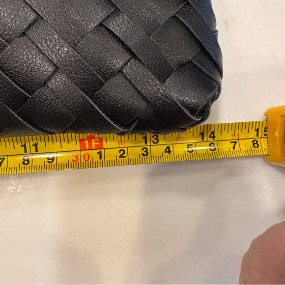 NWT WALTER BAKER Anthropologie Haven Shoulder Bag Woven Black Vegan Leather - Picture 4 of 9